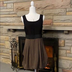H&M elegant black/tan sleeveless dress size 10